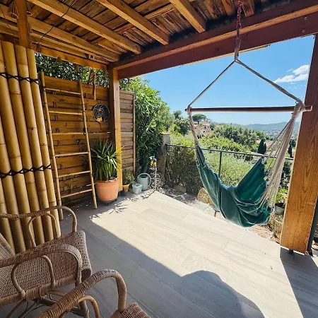 Сasa de vacaciones Maison Dans Domaine Avec Piscine Collective *