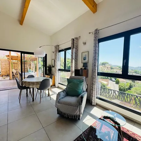 Сasa de vacaciones Maison Dans Domaine Avec Piscine Collective