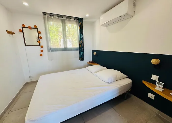 Maison Dans Domaine Avec Piscine Collective * Bormes-les-Mimosas